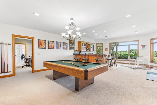 194 Crooked Stick PASS, North Prairie, WI 53153