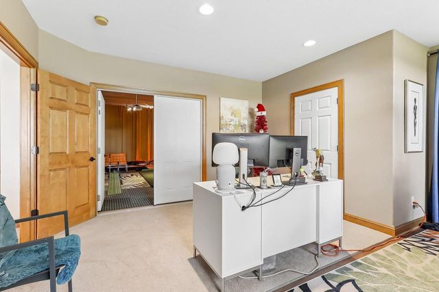 194 Crooked Stick PASS, North Prairie, WI 53153