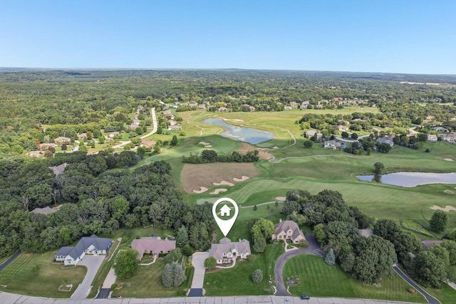 194 Crooked Stick PASS, North Prairie, WI 53153
