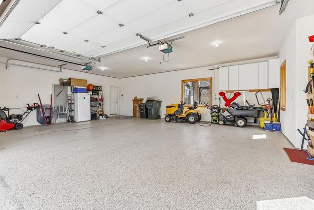 194 Crooked Stick PASS, North Prairie, WI 53153