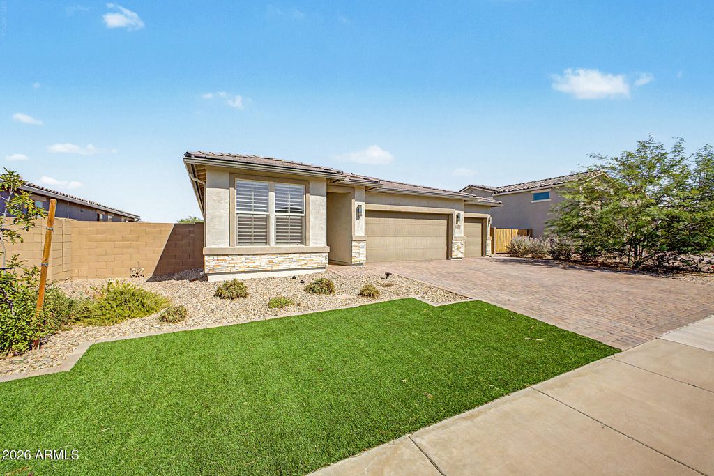 670 S PARKER Lane, Casa Grande, AZ 85122 — photo 3