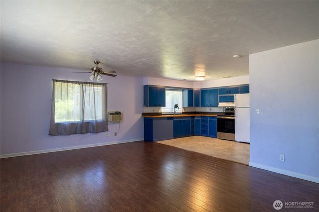 1308 W Main Street, Centralia, WA 98531