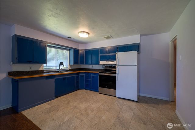 1308 W Main Street, Centralia, WA 98531