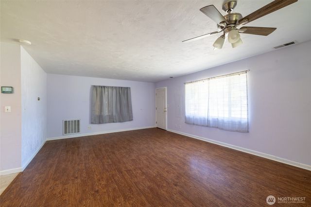 1308 W Main Street, Centralia, WA 98531