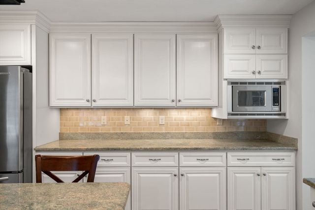 17 Hastings Way 17, Wayland, MA 01778