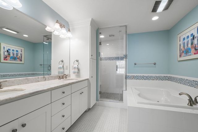 17 Hastings Way 17, Wayland, MA 01778