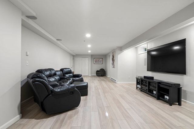 17 Hastings Way 17, Wayland, MA 01778