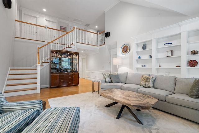 17 Hastings Way 17, Wayland, MA 01778