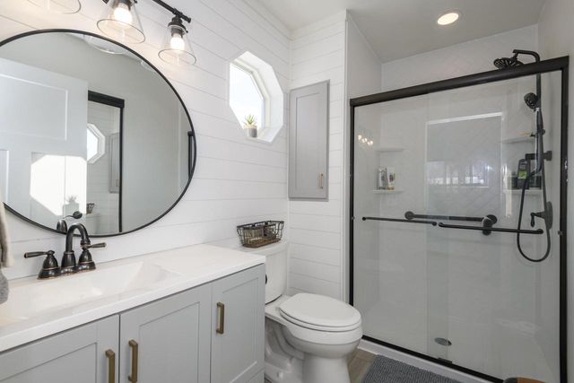 W181N8912 Melanie LANE, Menomonee Falls, WI 53051