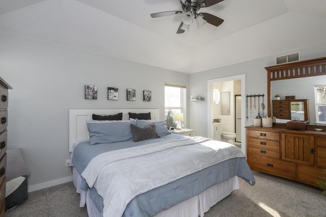 W181N8912 Melanie LANE, Menomonee Falls, WI 53051