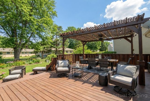 W181N8912 Melanie LANE, Menomonee Falls, WI 53051