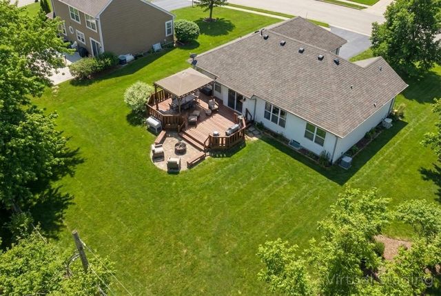 W181N8912 Melanie LANE, Menomonee Falls, WI 53051