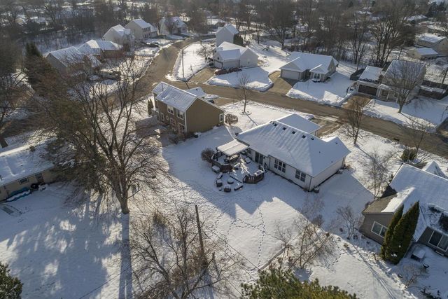 W181N8912 Melanie LANE, Menomonee Falls, WI 53051