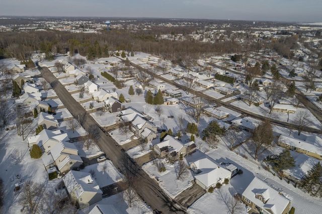 W181N8912 Melanie LANE, Menomonee Falls, WI 53051