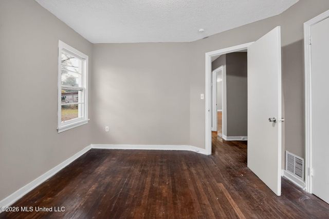 734 Montclair Place, Jackson, MS 39206