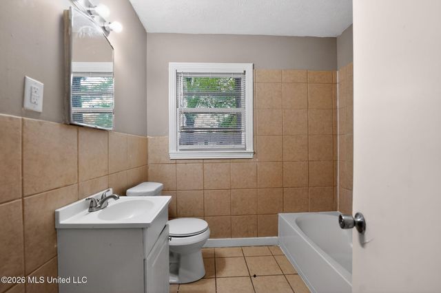 734 Montclair Place, Jackson, MS 39206