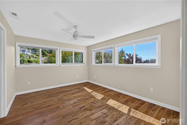 4808 Glasgow Way, Anacortes, WA 98221