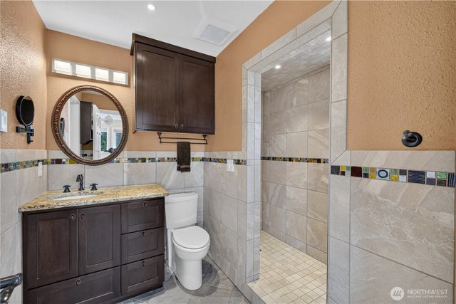 4808 Glasgow Way, Anacortes, WA 98221