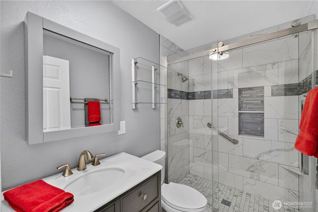 4808 Glasgow Way, Anacortes, WA 98221
