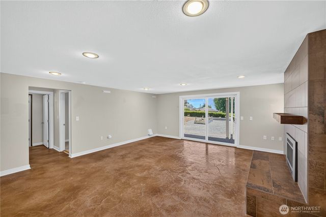 4808 Glasgow Way, Anacortes, WA 98221