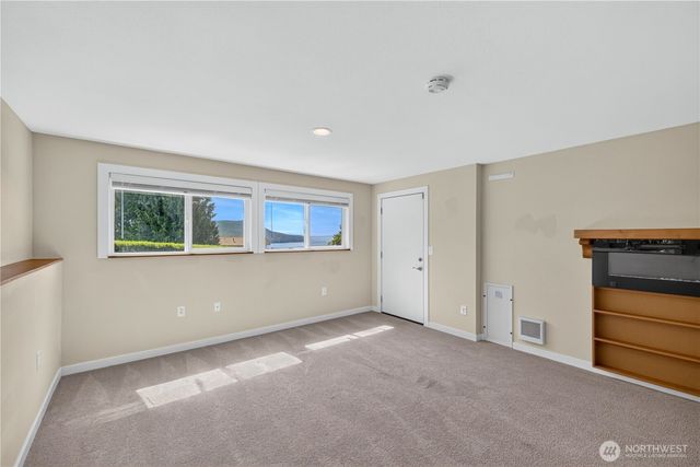 4808 Glasgow Way, Anacortes, WA 98221