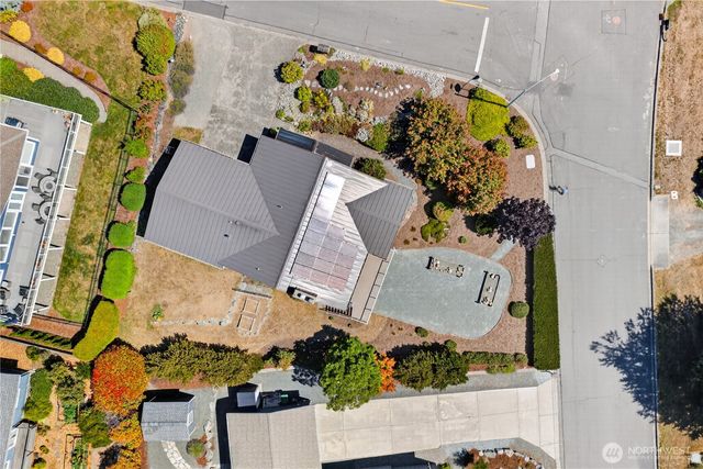 4808 Glasgow Way, Anacortes, WA 98221