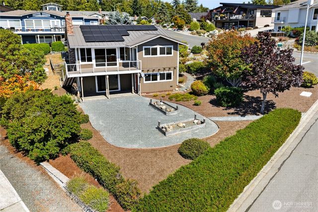 4808 Glasgow Way, Anacortes, WA 98221
