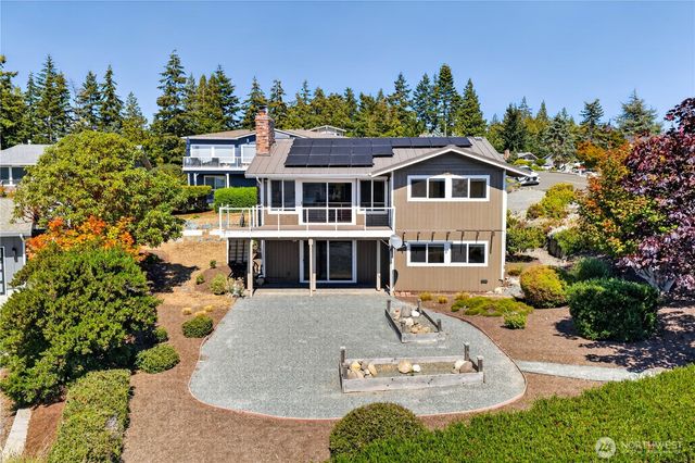 4808 Glasgow Way, Anacortes, WA 98221