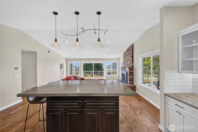4808 Glasgow Way, Anacortes, WA 98221