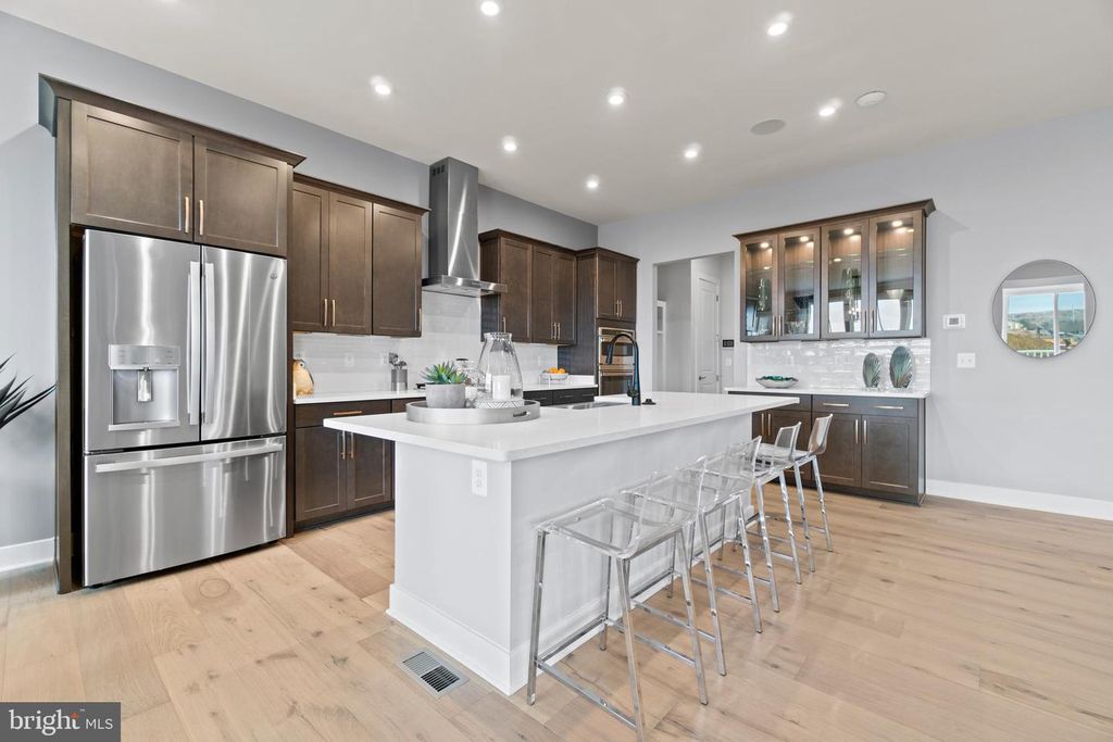 Image 3 of property listing at 2904 BLUE SKIES LN, Upper Marlboro, MD 20774