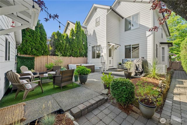 34743 SE Ridge Street, Snoqualmie, WA 98065