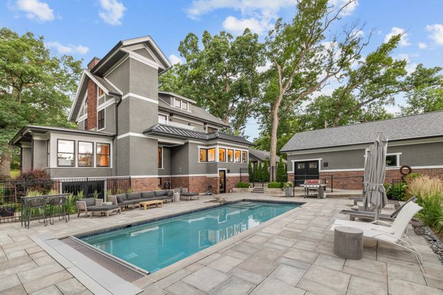 5215 Shriver Avenue, Des Moines, IA 50312
