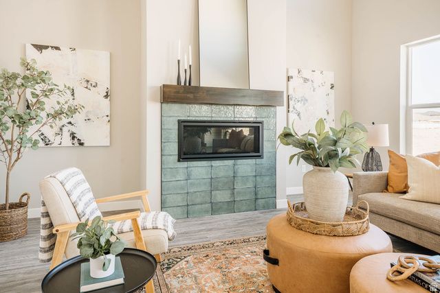 5199 S PARAMOUNT CV, Riverdale, UT 84405