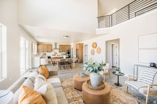 5199 S PARAMOUNT CV, Riverdale, UT 84405