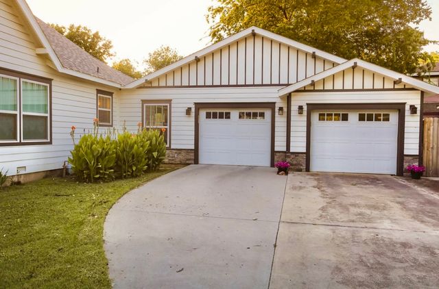 1009 Roselawn Street, Brownwood, TX 76801