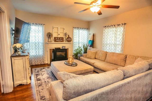 1009 Roselawn Street, Brownwood, TX 76801
