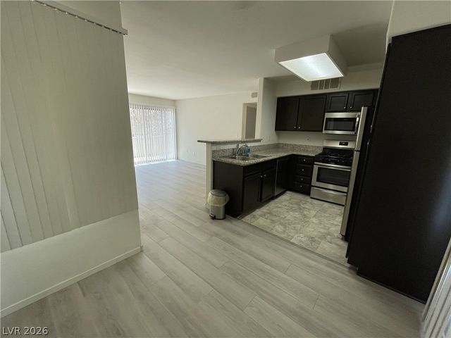 5196 Mandalay Springs Drive 204, Las Vegas, NV 89120