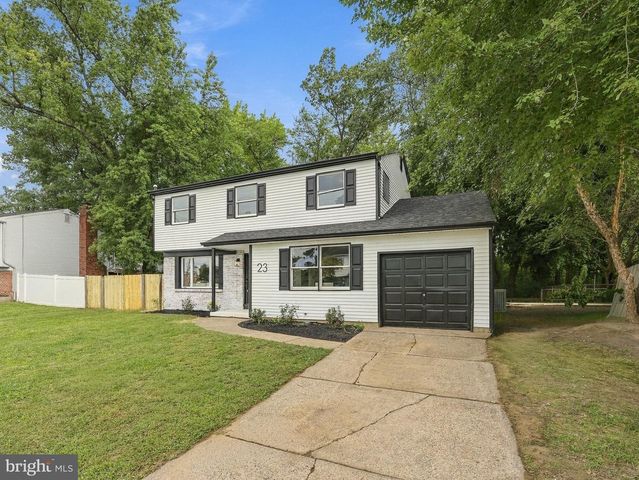 23 WALNUT DR, Burlington, NJ 08016