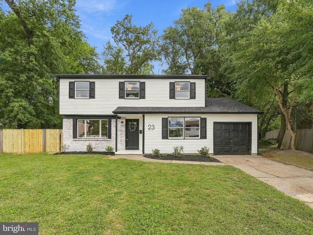23 WALNUT DR, BURLINGTON, NJ 08016 — photo 2