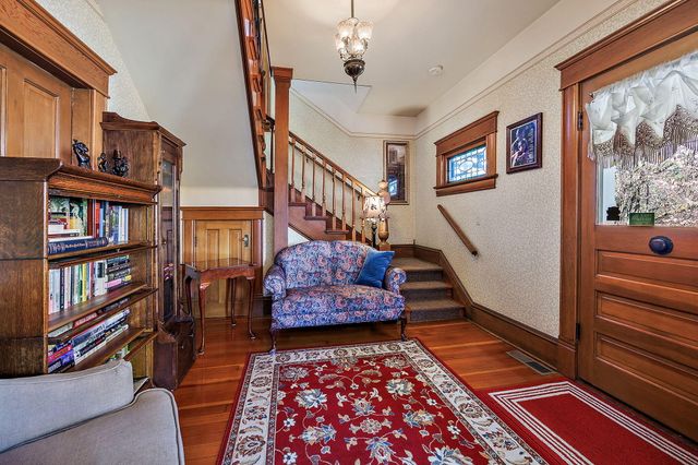 451 N Main Street, Ashland, OR 97520