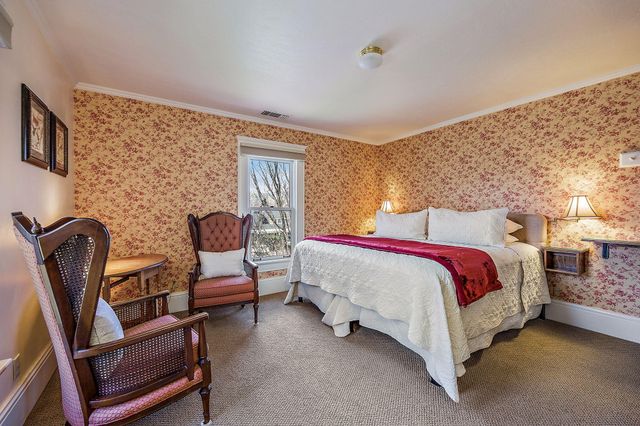 451 N Main Street, Ashland, OR 97520