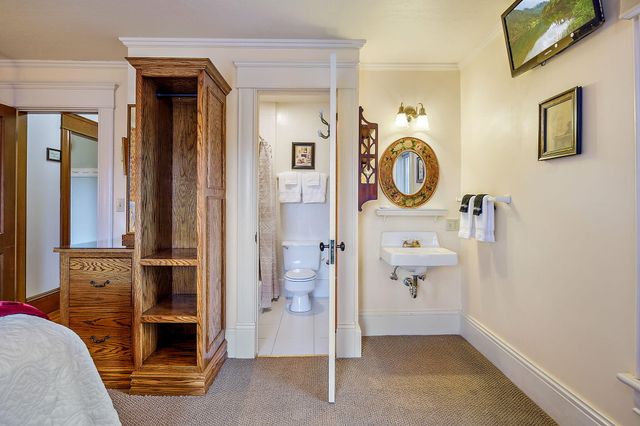 451 N Main Street, Ashland, OR 97520