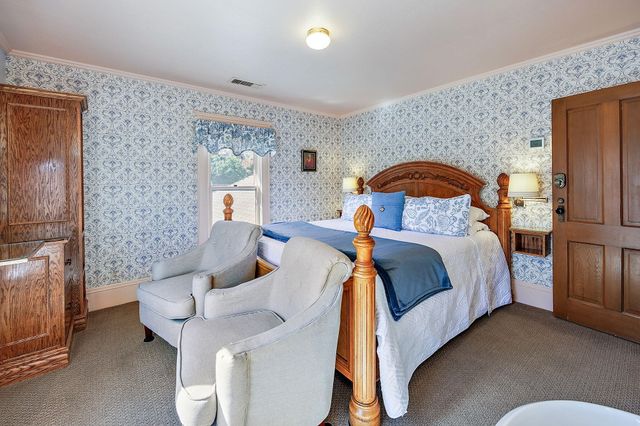 451 N Main Street, Ashland, OR 97520