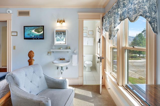 451 N Main Street, Ashland, OR 97520