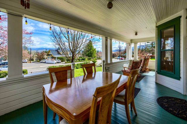 451 N Main Street, Ashland, OR 97520