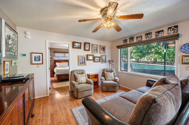 451 N Main Street, Ashland, OR 97520