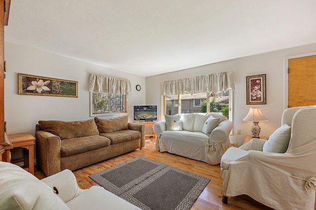 451 N Main Street, Ashland, OR 97520