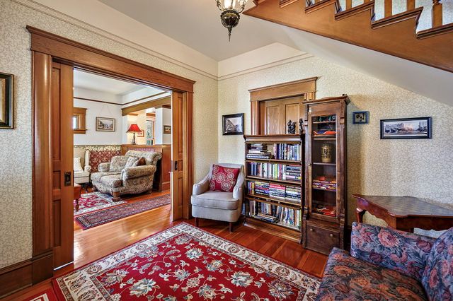 451 N Main Street, Ashland, OR 97520