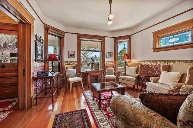 451 N Main Street, Ashland, OR 97520