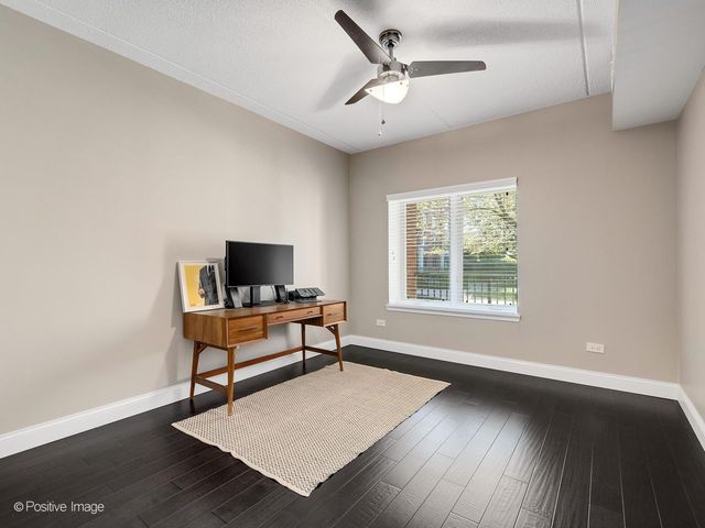 855 E 22nd Street 102, Lombard, IL 60148